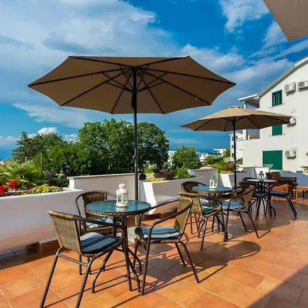 Gasthuis Dubasa 4*