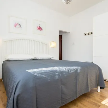Dubasa Gasthuis 4*